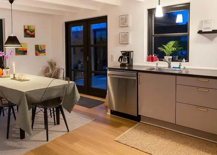 Hébergement de vacances Lovely Near With Sauna *